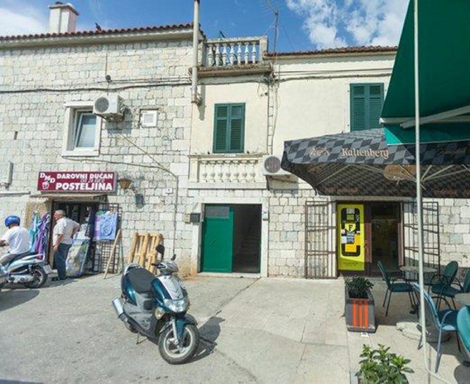 Apartments And Rooms Misic Trogir Extérieur photo