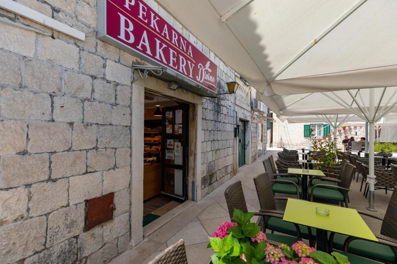 Apartments And Rooms Misic Trogir Extérieur photo