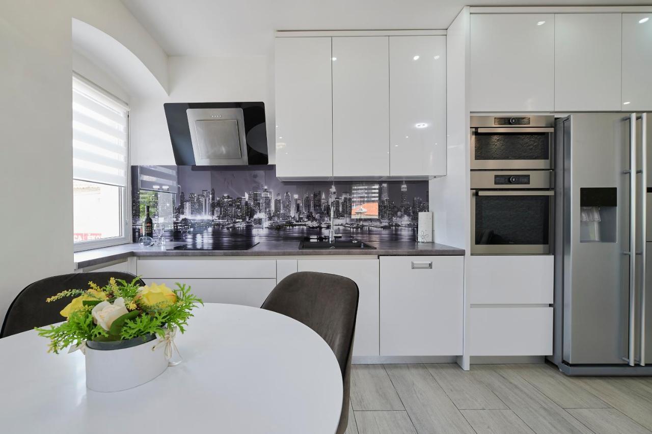 Apartments And Rooms Misic Trogir Extérieur photo